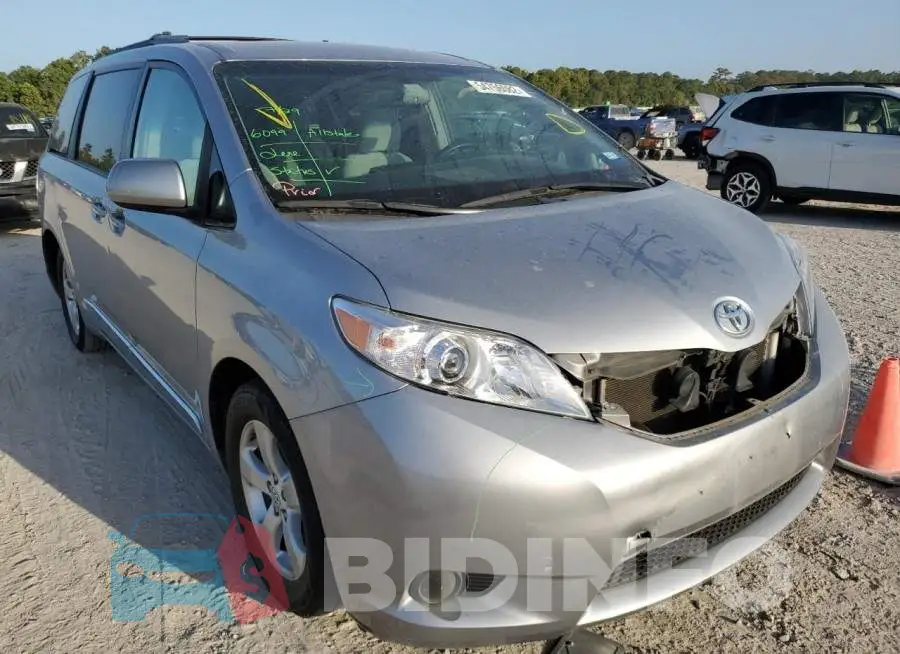5TDKZ3DCXHS887880 Photo# 1