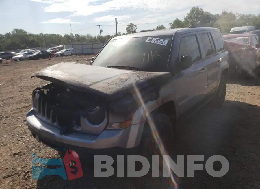 1C4NJRFB4HD175016 Photo# 2