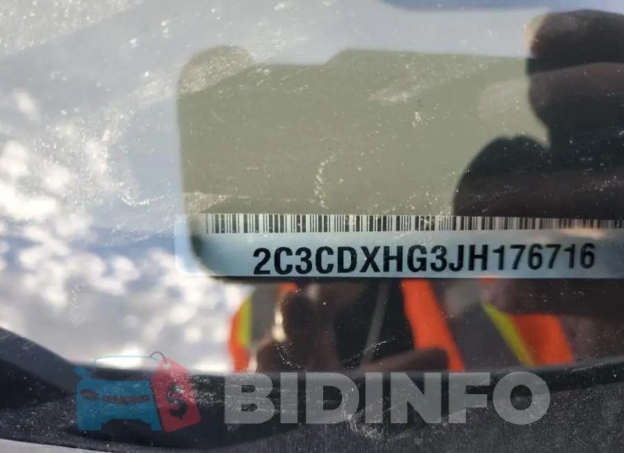 2C3CDXHG3JH176716 Photo# 10