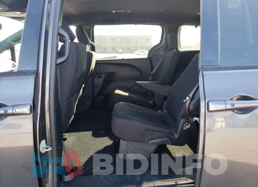 2C4RC1FG9LR119068 Photo# 6