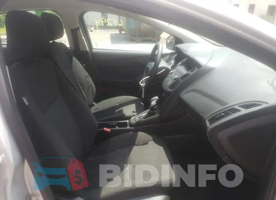 1FADP3E20JL266438 Photo# 5