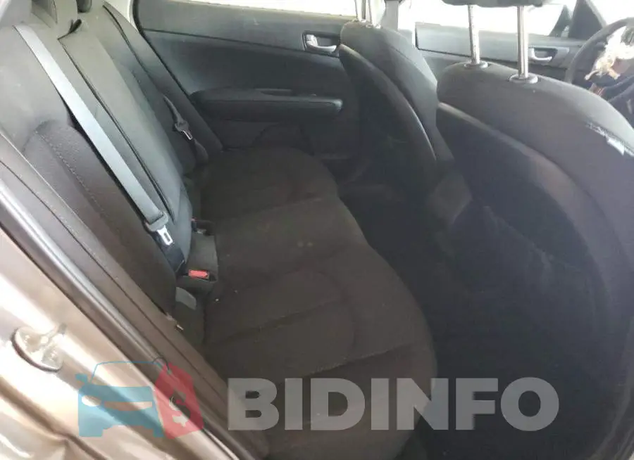 5XXGT4L37JG229035 Photo# 6