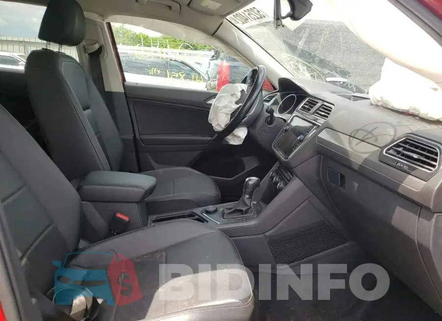 3VV2B7AX7KM130284 Photo# 5