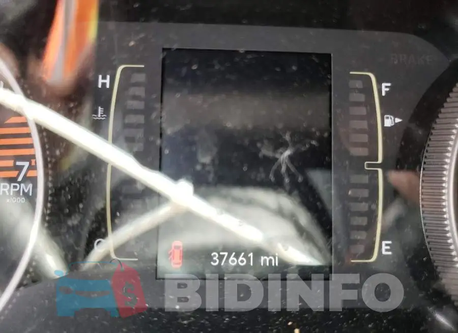 1C4PJLCB2KD455728 Photo# 8