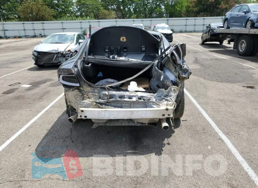 2C3CDXHG8KH578894 Photo# 9