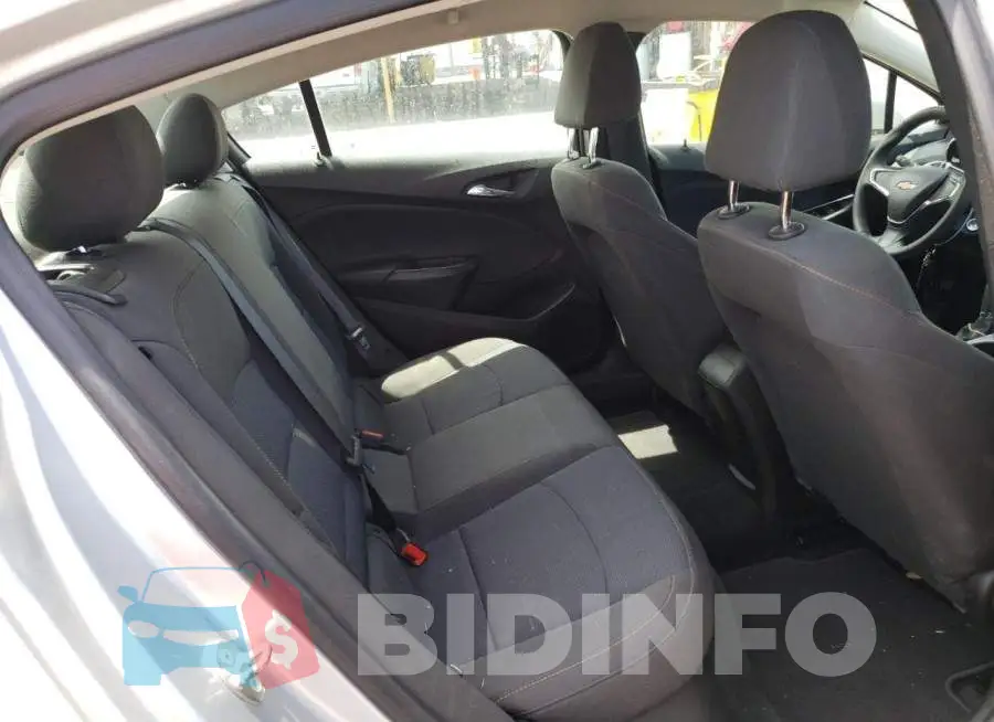 1G1BC5SM9J7192341 Photo# 6