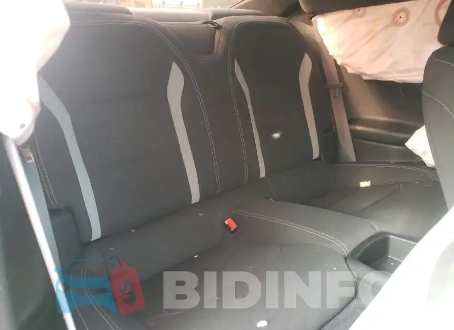 1G1FB1RSXJ0130246 Photo# 6