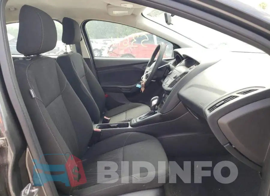 1FADP3E28JL264873 Photo# 5