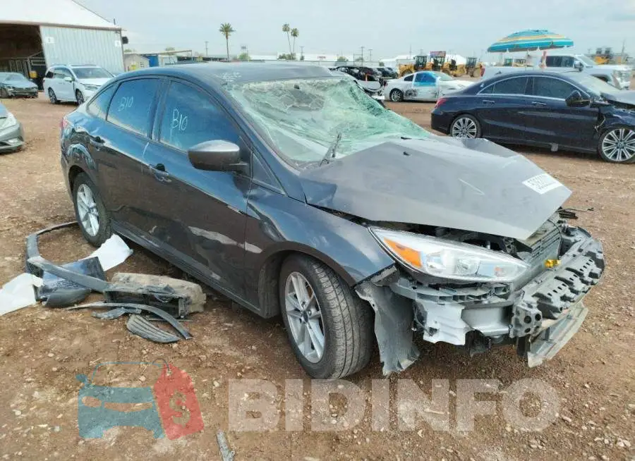 1FADP3F24JL242044 Photo# 1