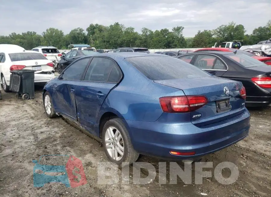 3VW2B7AJ3JM225513 Photo# 3
