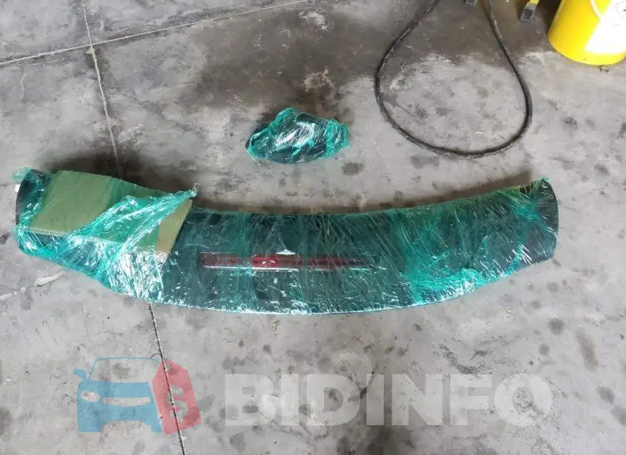 WP0AC2A90JS175343 Photo# 9