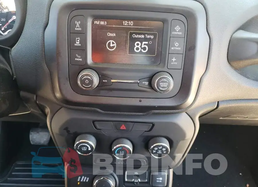 ZACCJBAB0JPJ47028 Photo# 9