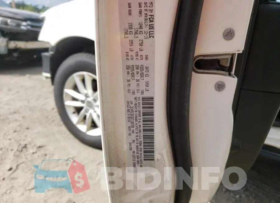 3C4PDCBG3GT182739 Photo# 10