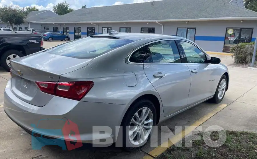 1G1ZD5ST7JF260628 Photo# 4