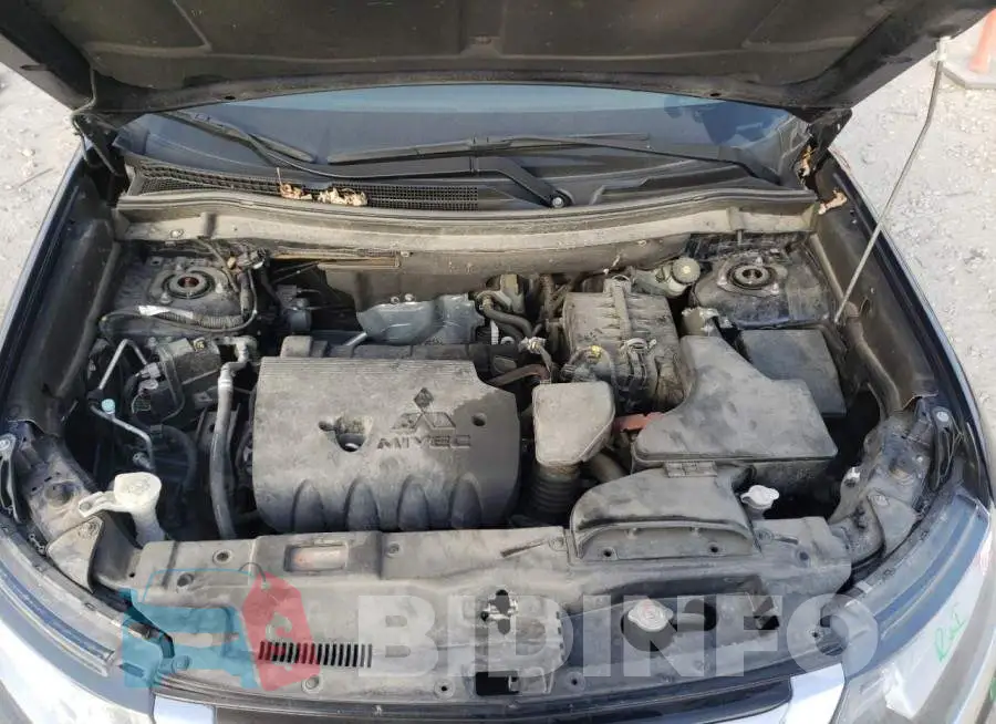 JA4AD2A34HZ044002 Photo# 7