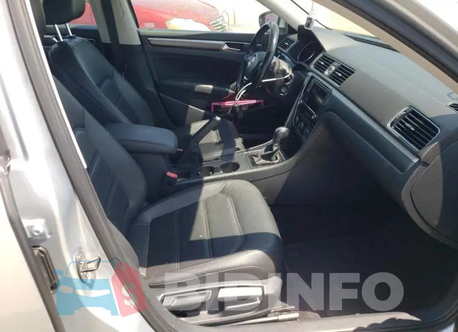 1VWDT7A39HC032057 Photo# 5