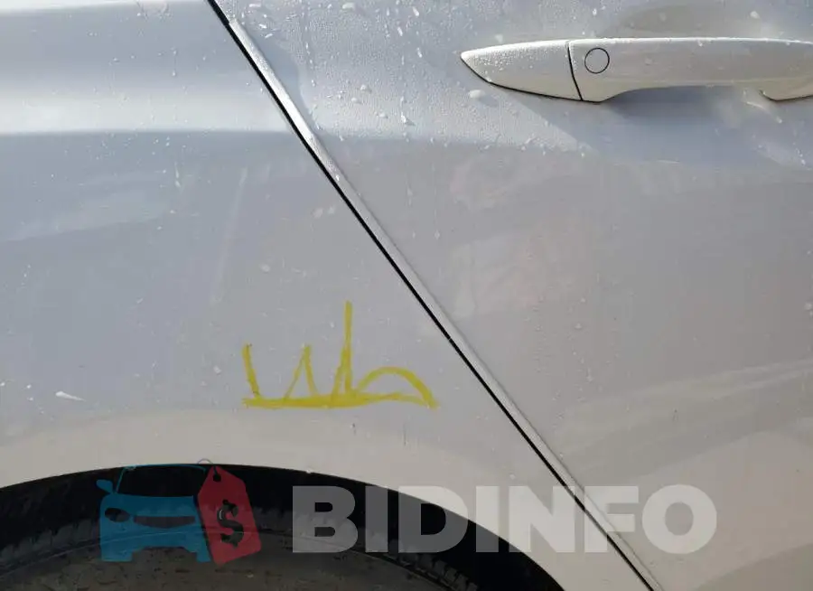 19UUB1F57JA002443 Photo# 9