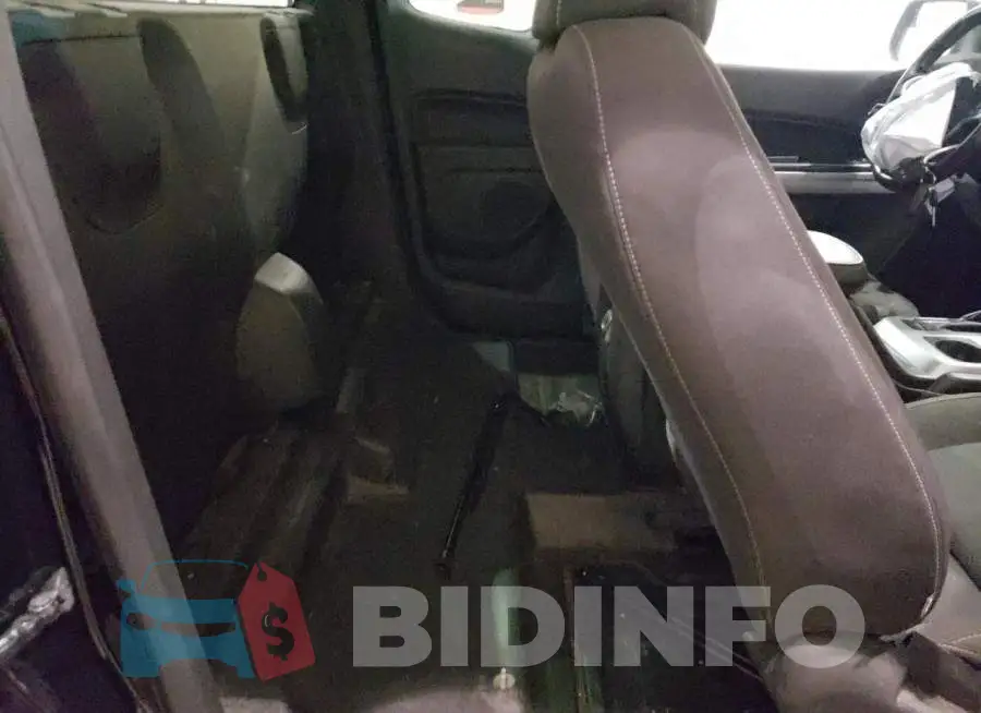 1GCHSCEA3M1251921 Photo# 6