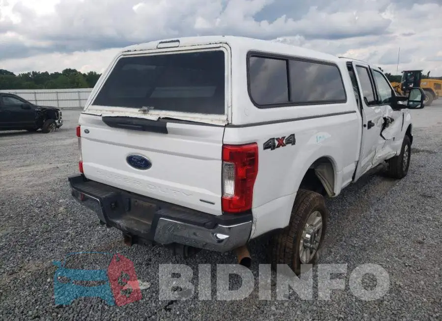 1FT7W2B68JEC62069 Photo# 4