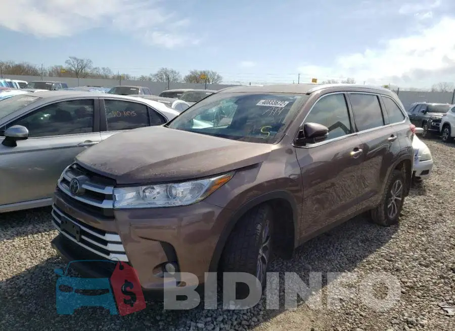 5TDJZRFH6JS489563 Photo# 2