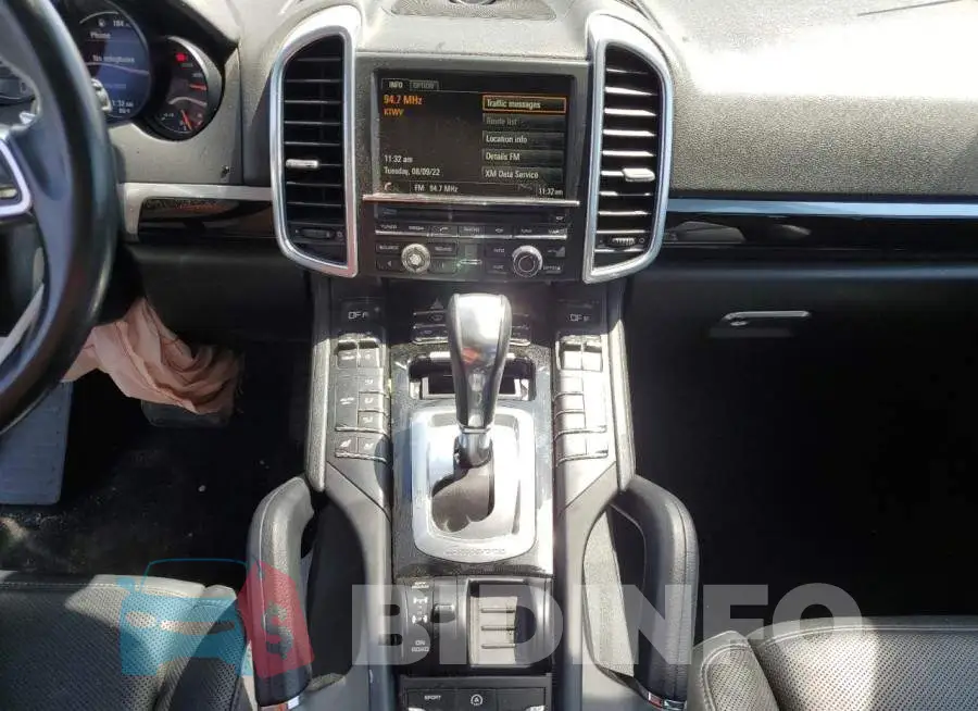 WP1AA2A22GKA15593 Photo# 9