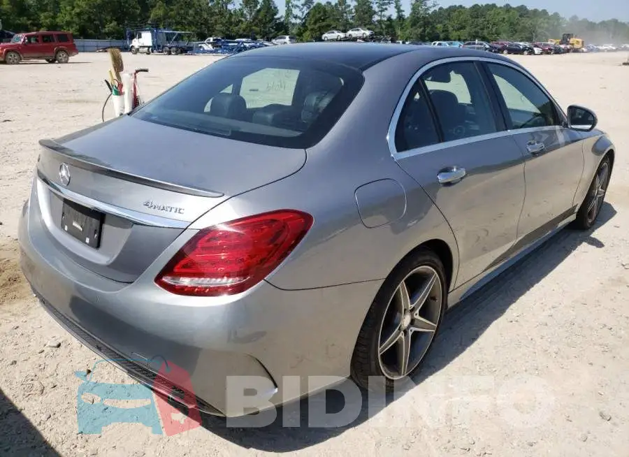 WDDWF4KB9GR124231 Photo# 4