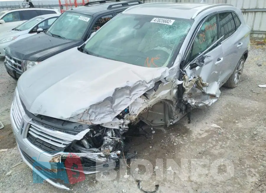 5LMCJ2C96HUL56093 Photo# 9