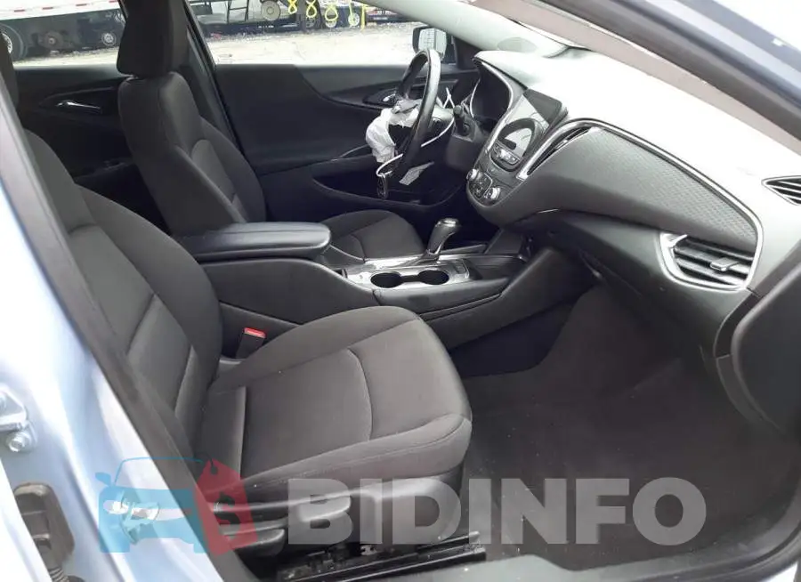 1G1ZD5ST4JF230387 Photo# 5