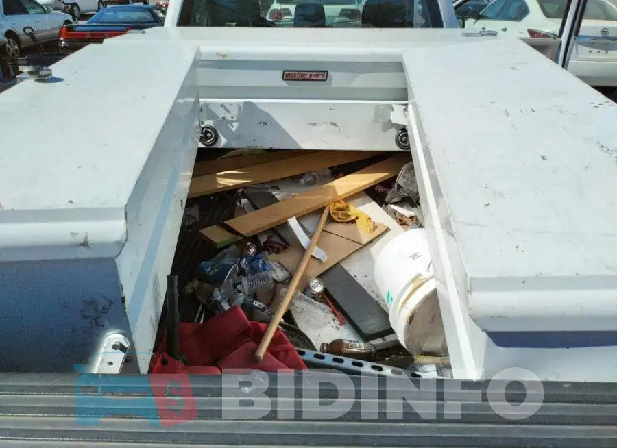 1FTNF1C50JKC95494 Photo# 6