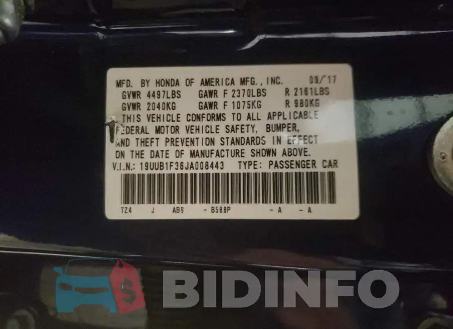19UUB1F36JA008443 Photo# 10