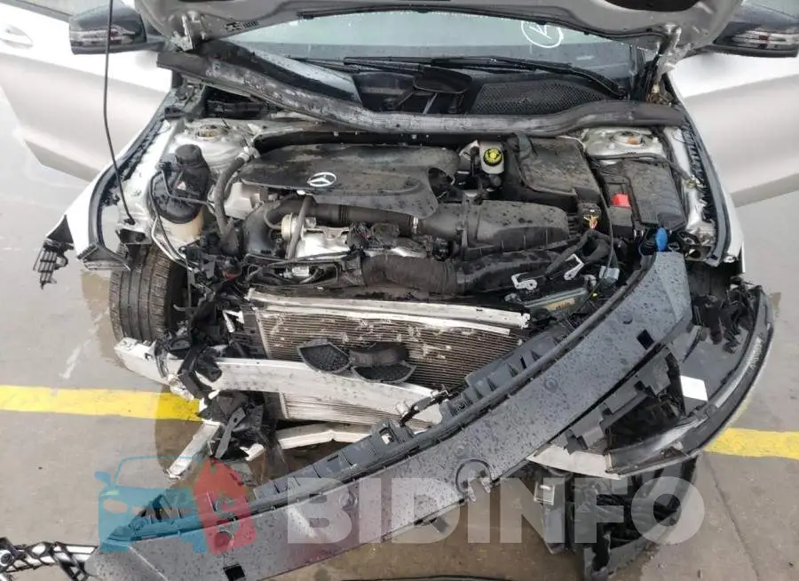 WDDSJ4EB0JN650304 Photo# 7