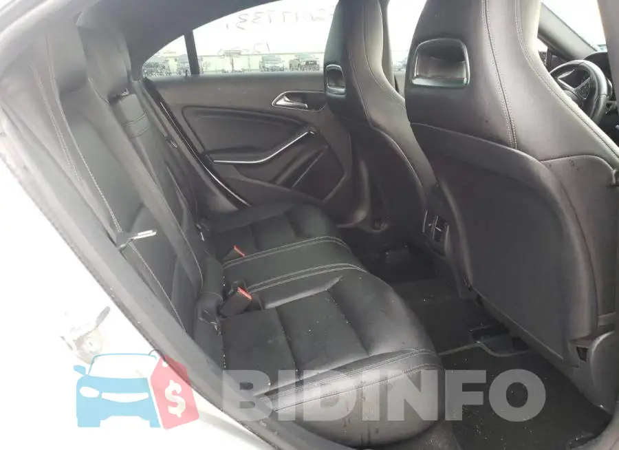 WDDSJ4EB0JN650304 Photo# 6
