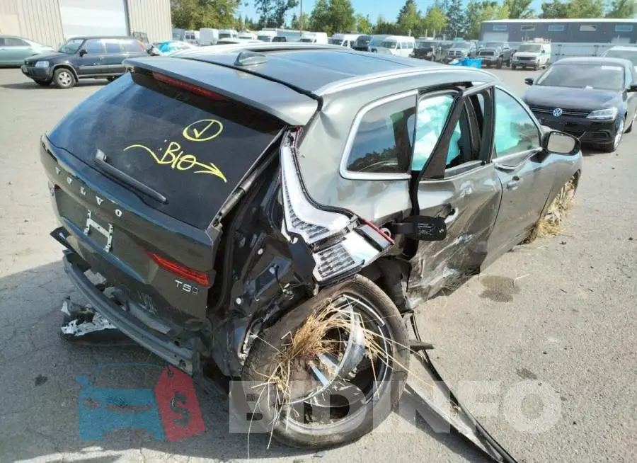 YV4102RK4M1851820 Photo# 4
