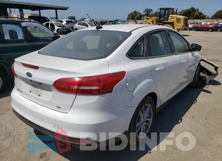 1FADP3F22JL262146 Photo# 4