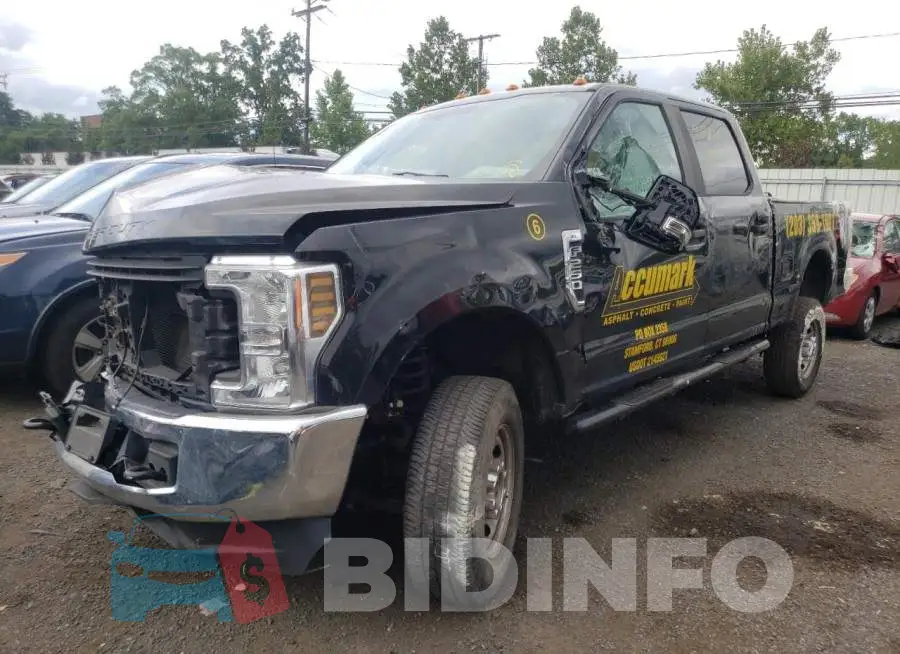 1FT7W2B68JEB87177 Photo# 2