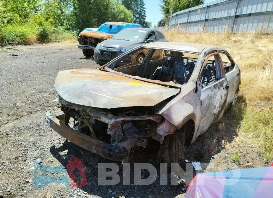 2T1BURHE2GC485288 Photo# 2
