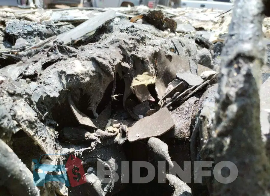 WP1AE2AY7KDA52130 Photo# 8