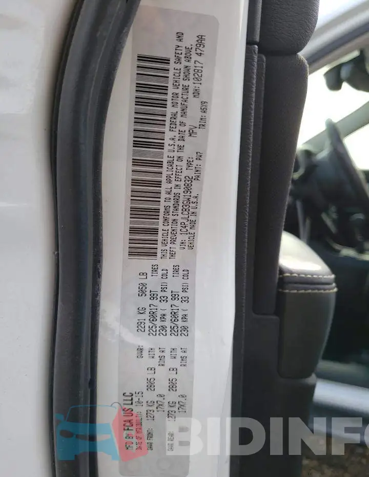 1C4PJLCB3GW190832 Photo# 10