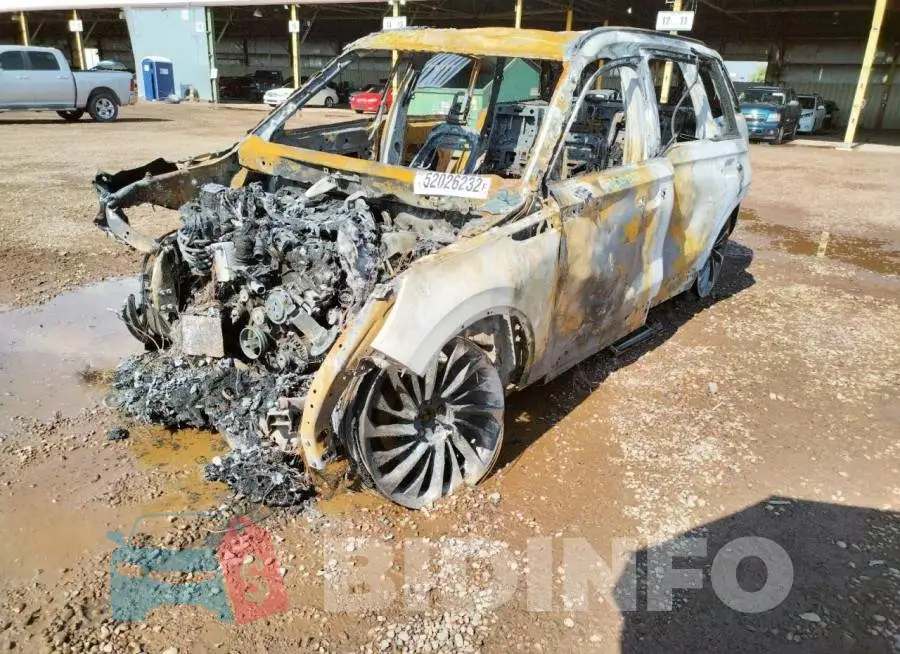 5LM5J7XC7LGL11263 Photo# 2