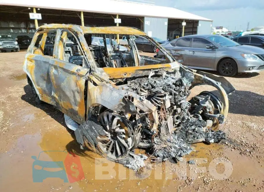 5LM5J7XC7LGL11263 Photo# 1
