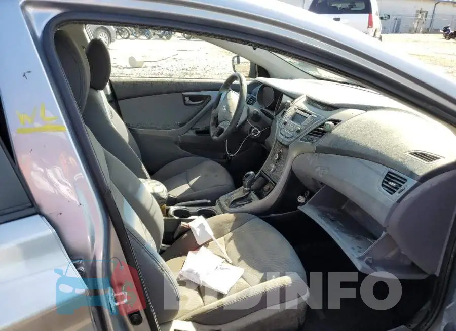 5NPDH4AE8GH719165 Photo# 9