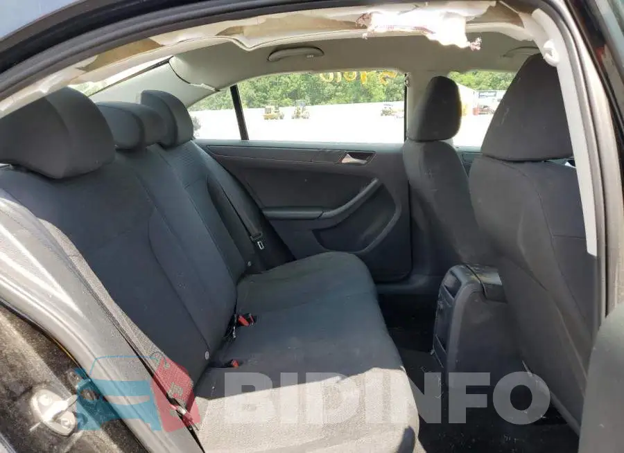 3VW267AJ5GM413530 Photo# 6