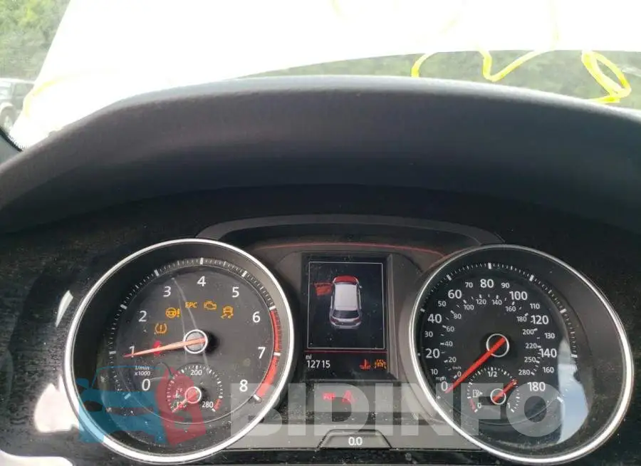 3VW5T7AU2KM030802 Photo# 8
