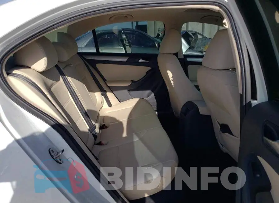 3VWDB7AJ3HM413063 Photo# 6