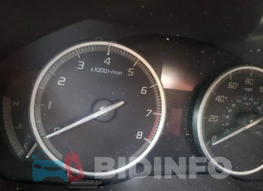 19UDE2F38JA000891 Photo# 8