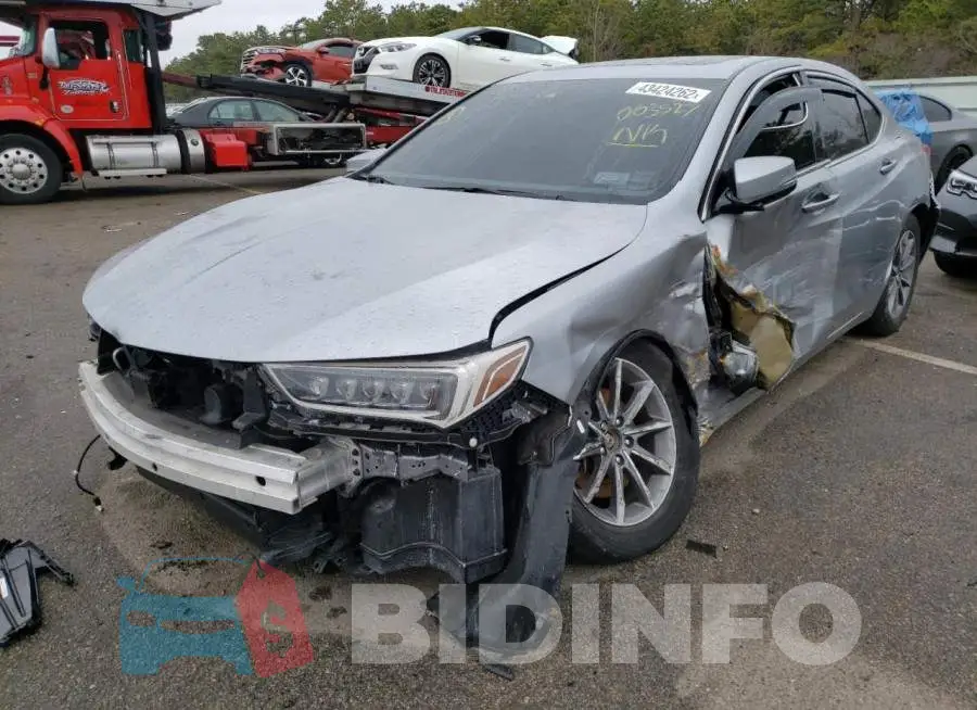 19UUB1F57JA003527 Photo# 2