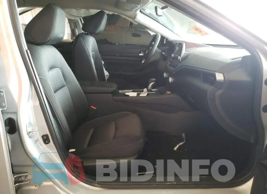 1N4BL4BV1KN308127 Photo# 5