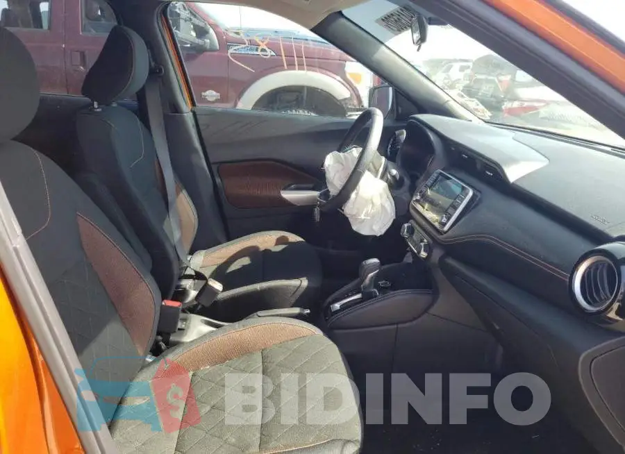 3N1CP5CU7JL525973 Photo# 5