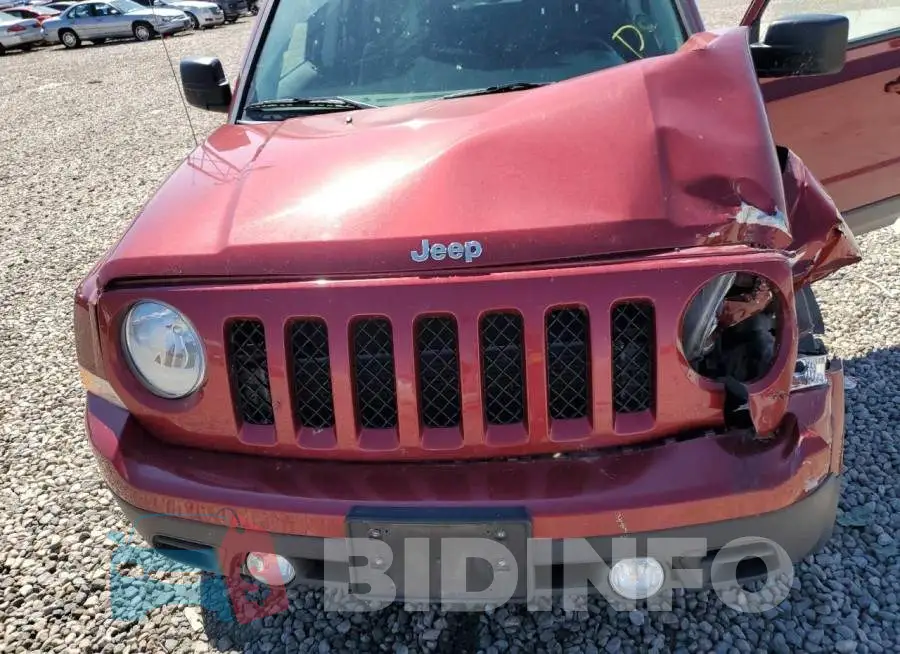 1C4NJRFB3HD174049 Photo# 7