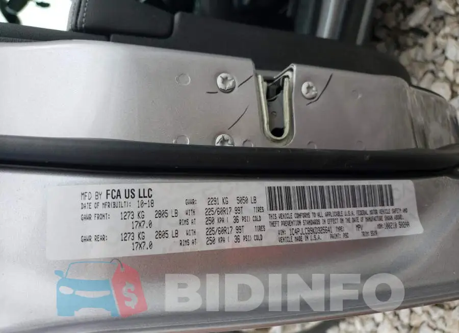 1C4PJLCB9KD325641 Photo# 10